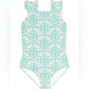 Minnow swim (little girl)